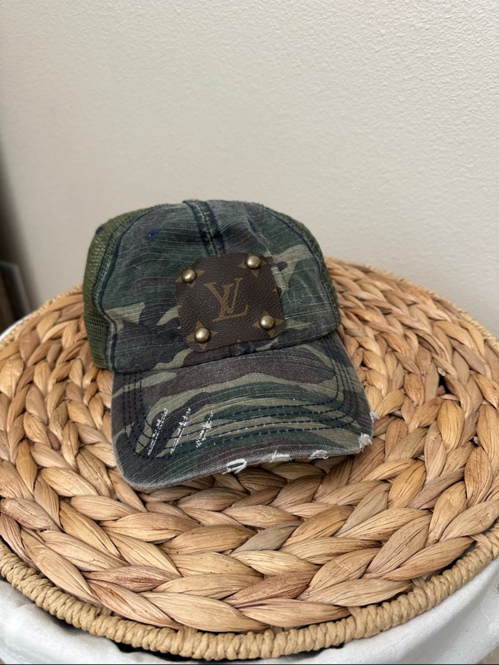 Camouflage Distressed Logo Patch Baseball Cap - Olive Green